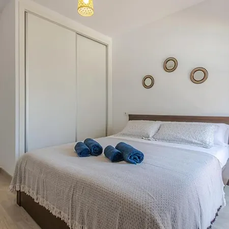 Apartment Benalroma Spacious 50 Mt From The *