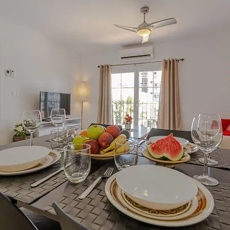 Benalroma Spacious 50 Mt From The Бенальмадена