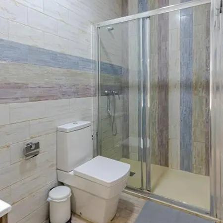 Benalroma Spacious 50 Mt From The Apartment
